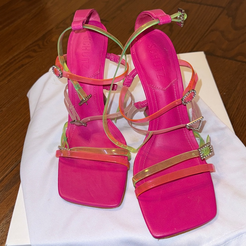 SCHUTZ SANDALS SIZE 7